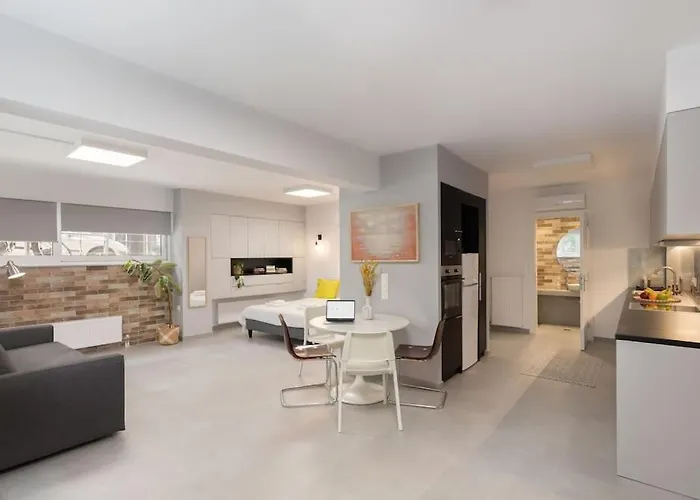 Stylish Studio Downtown