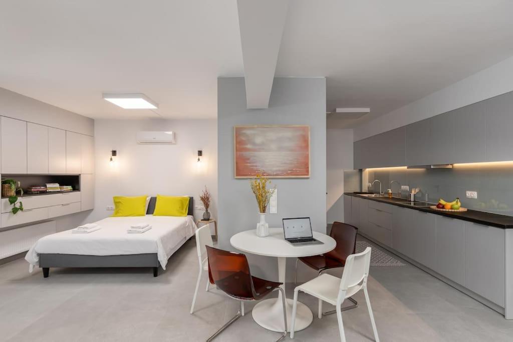 Apartment Stylish Downtown *