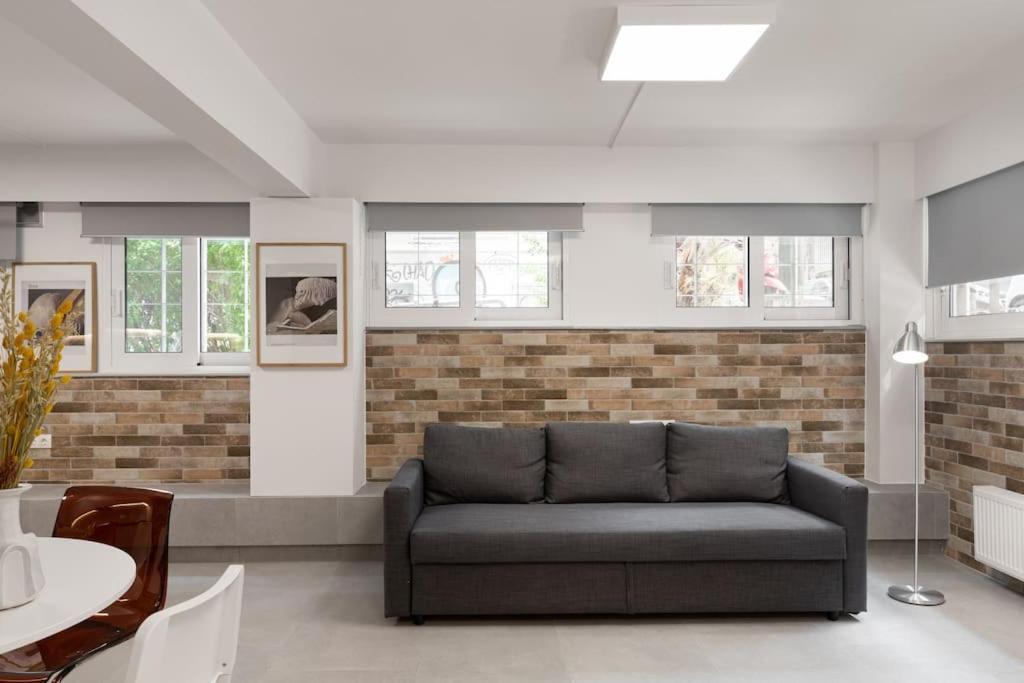 Stylish Downtown Apartment